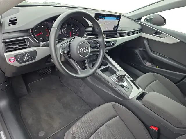 Audi A5 view 4