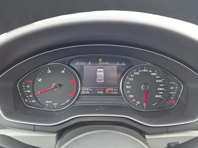 Audi A5 view 9