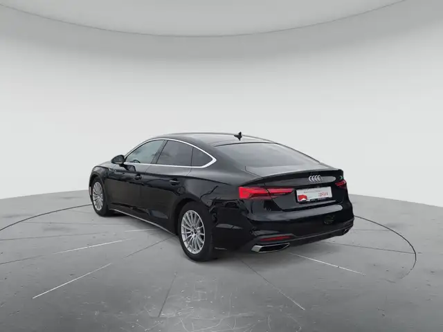 Audi A5 view 3