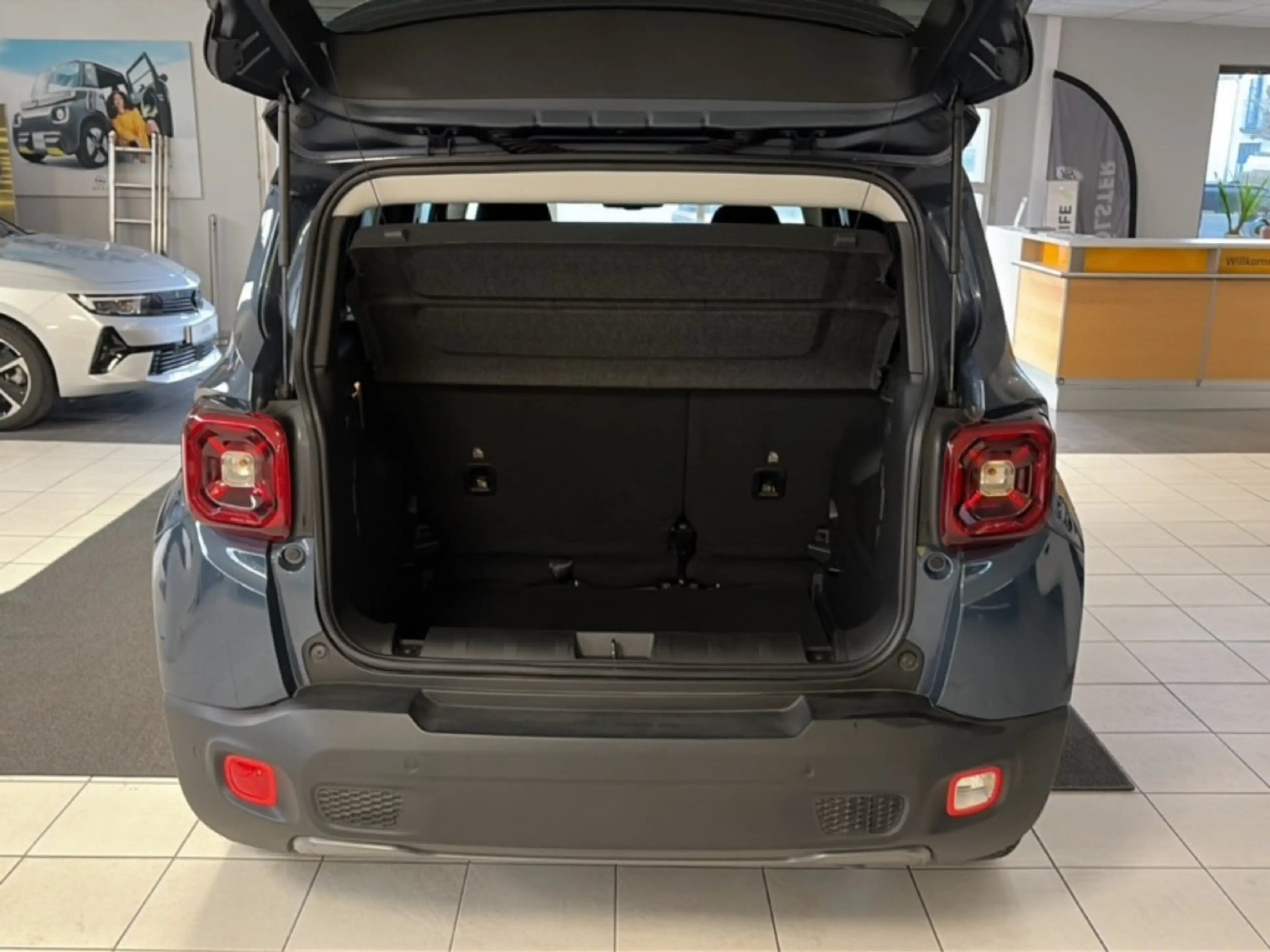 Jeep Renegade MHEV Limited Navi LED Apple CarPlay Allwetterreife — photo 6