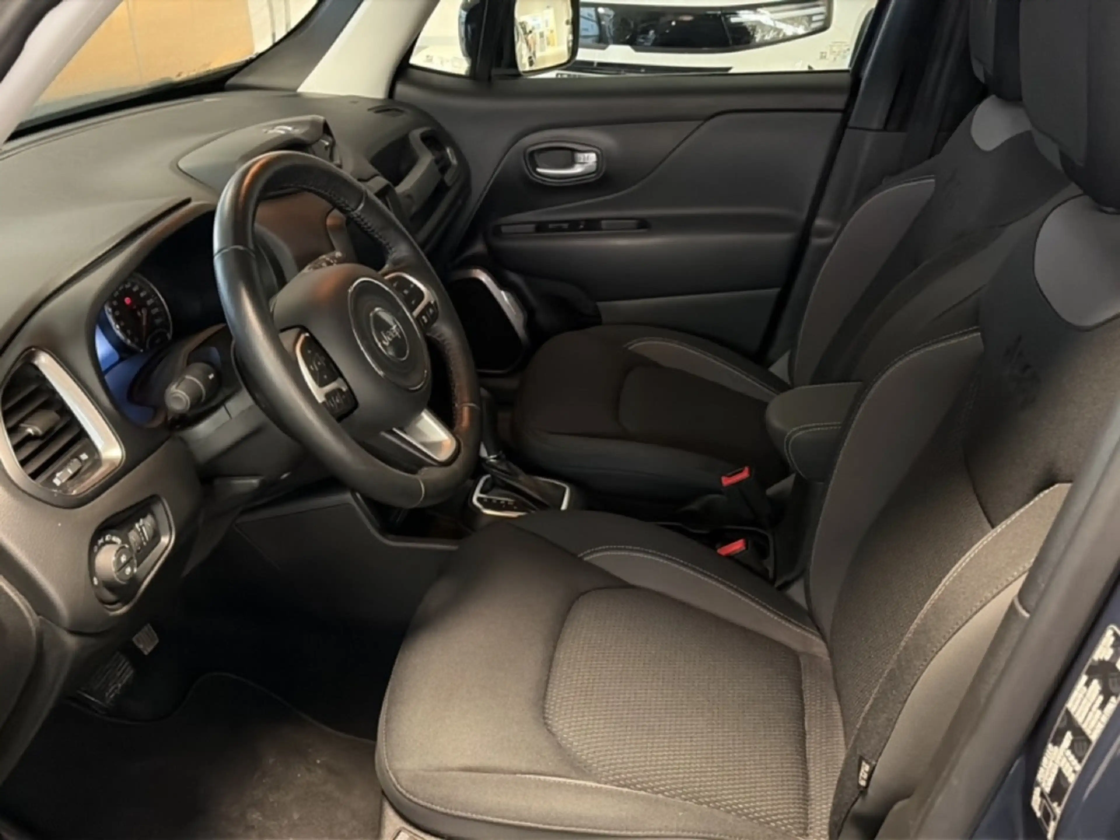 Jeep Renegade MHEV Limited Navi LED Apple CarPlay Allwetterreife — photo 13