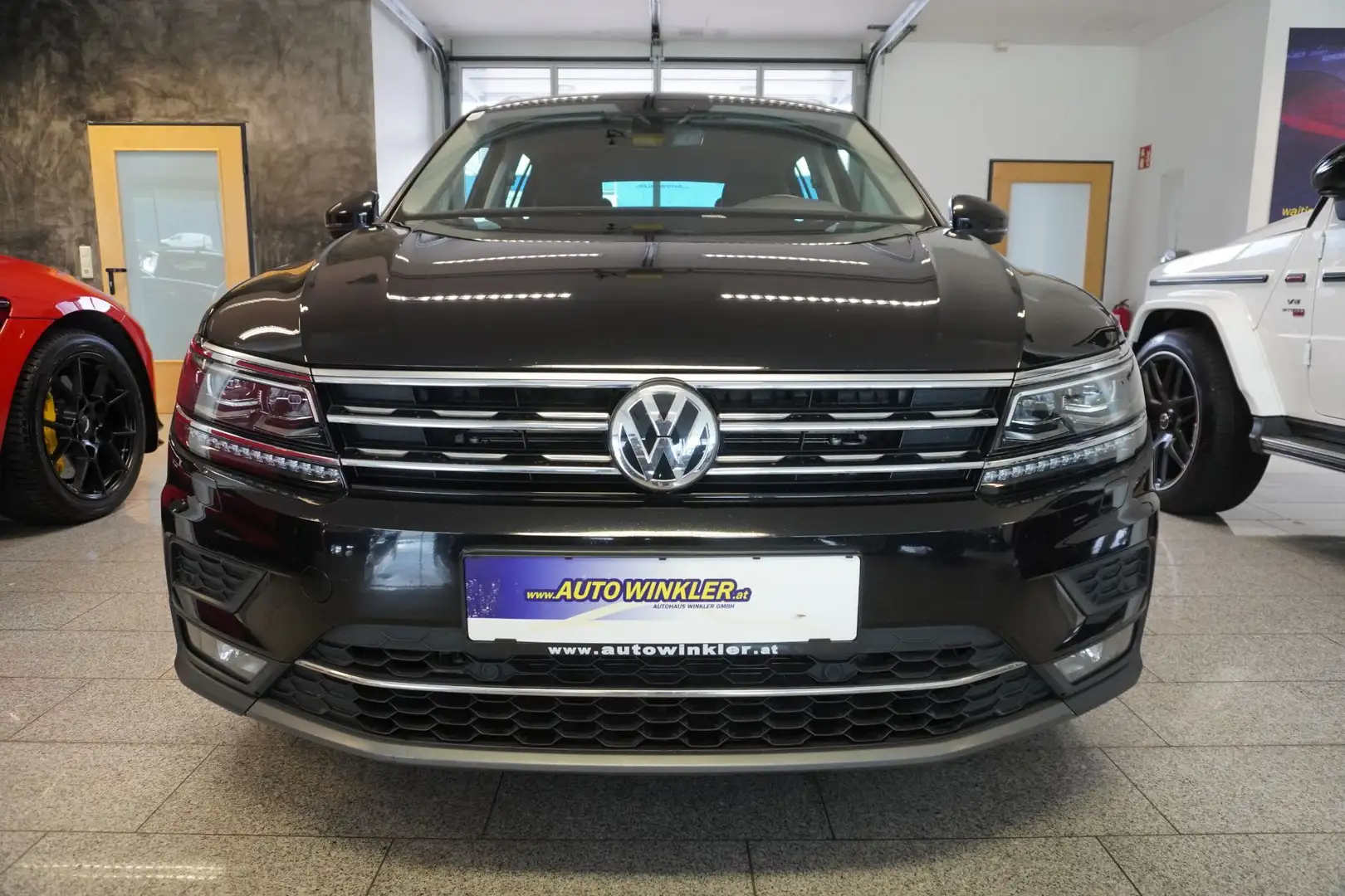 Volkswagen Tiguan 2.0TDI Highline 4Motion Virtual/Navi/Keyless/LED/ Schwarz - 2