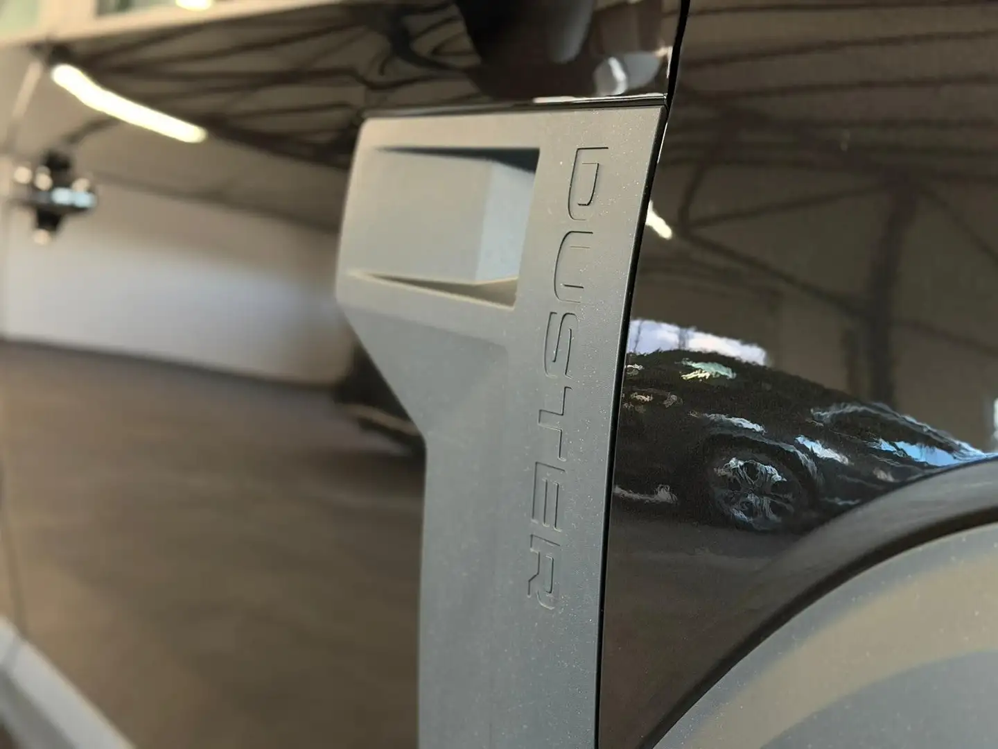 Dacia Duster ECO-G 100 Expression NAVI+LED+TEMP+LK.HZ+ Schwarz - 2