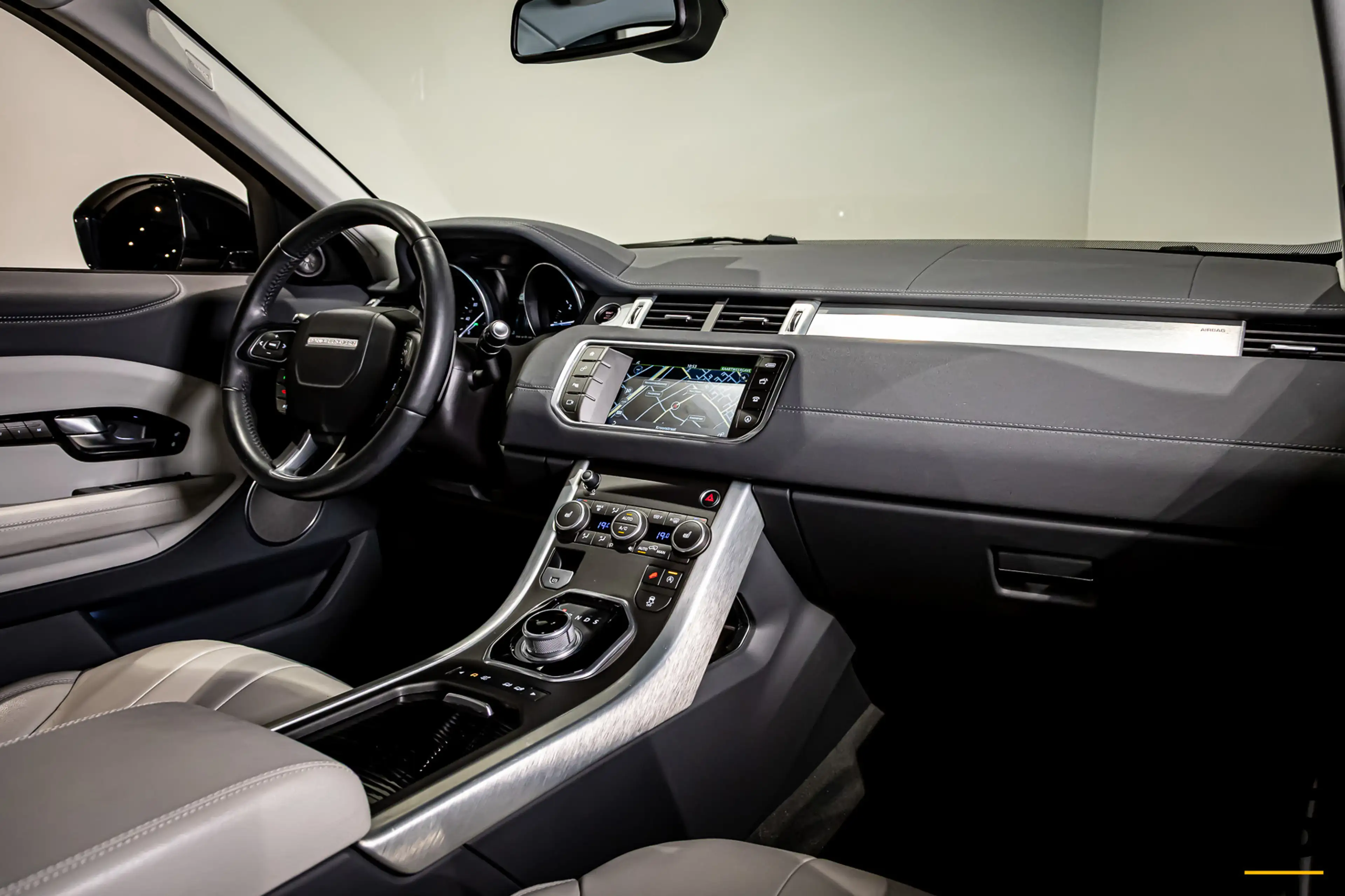 Land Rover Range Rover Evoque 2.0 TD4 HSE|Pano|1eig|NAP|Cam — photo 11