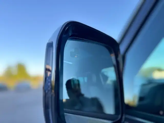 Land Rover Defender view 26