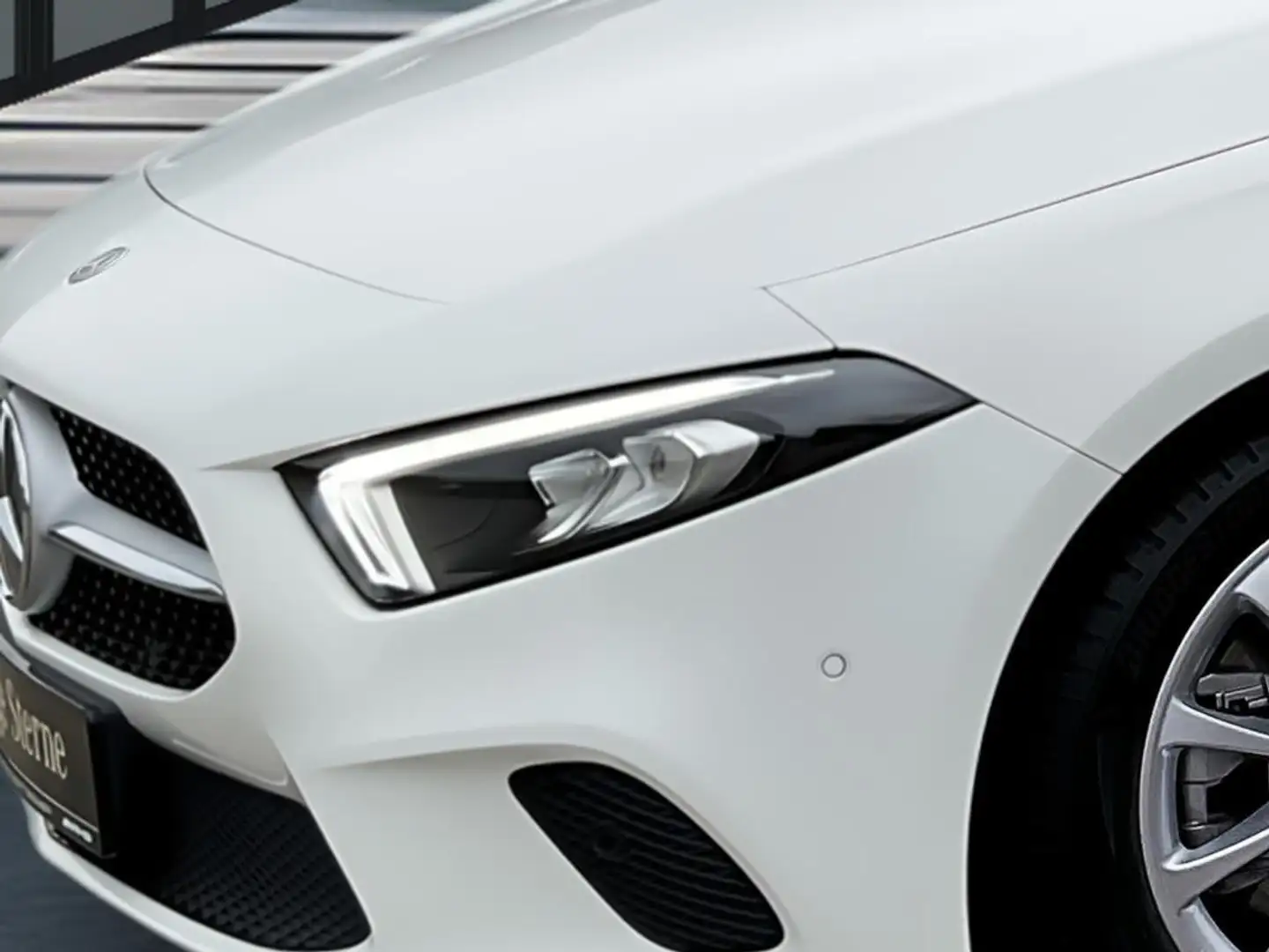 Mercedes-Benz A 220 +Progressive+Carbon+MBUX+KAMERA+NAVI+SHZ Weiß - 2