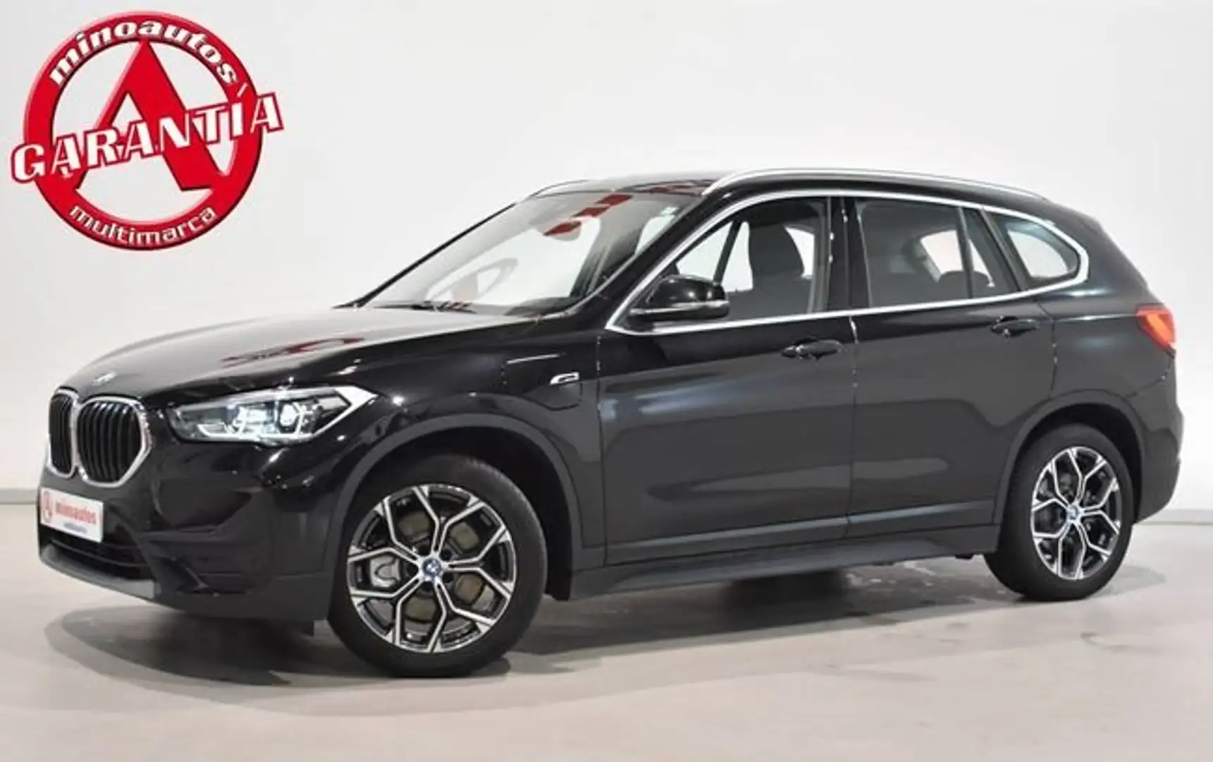 BMW X1 XDRIVE25E 220 CV BUSINESS DESIGN Negro - 1