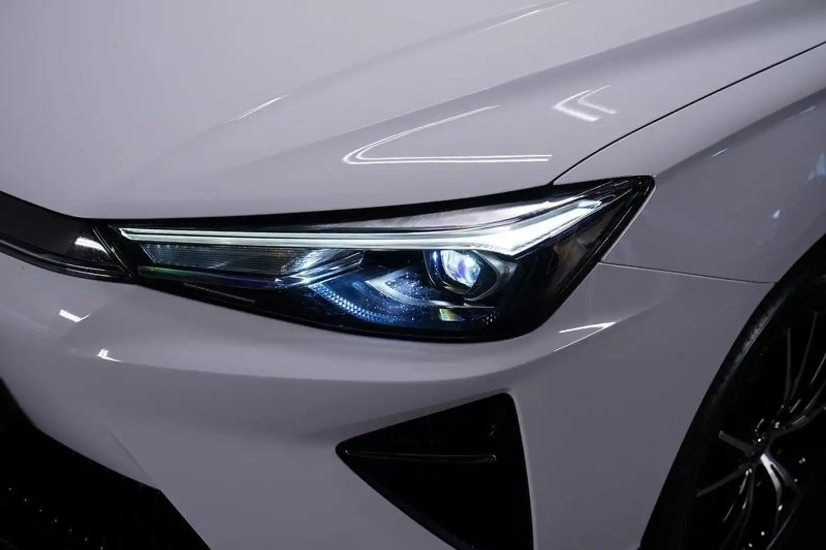 MG MG5 Kamera/ACC/AUT/KeyLess/LED/Navi/RFK/SHZ/PDC White - 2