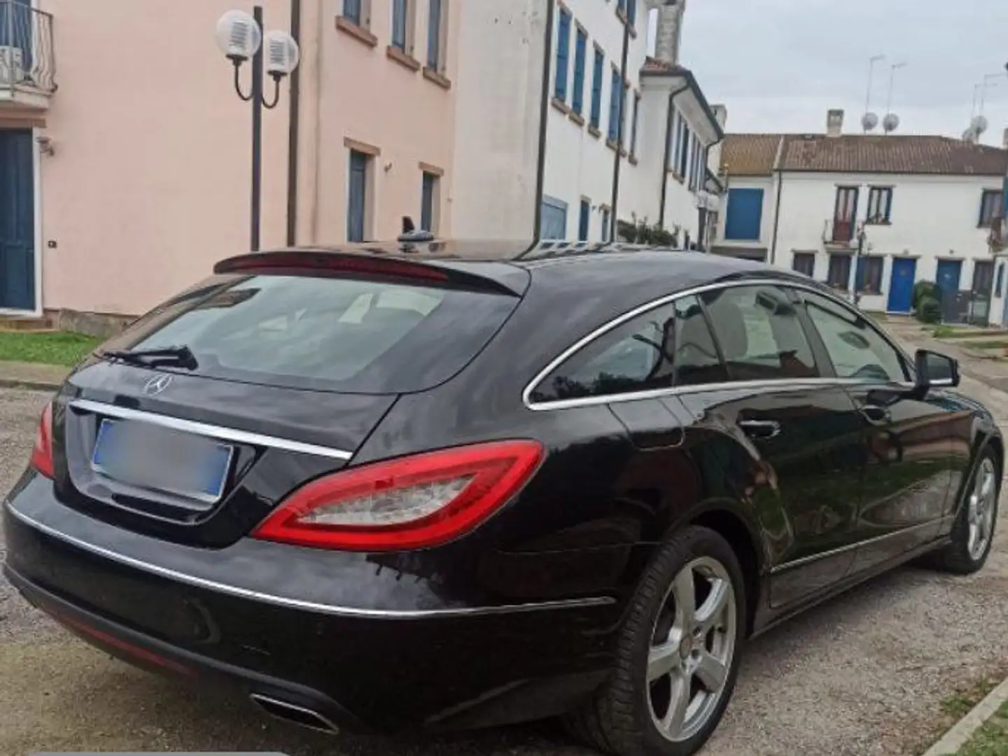 Mercedes-Benz CLS 250 CLS Shooting Brake 250 cdi be auto Nero - 2