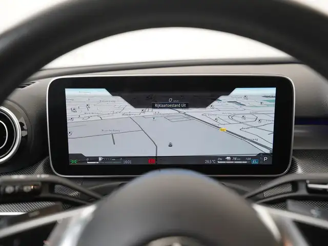 Mercedes-Benz C-Class view 9