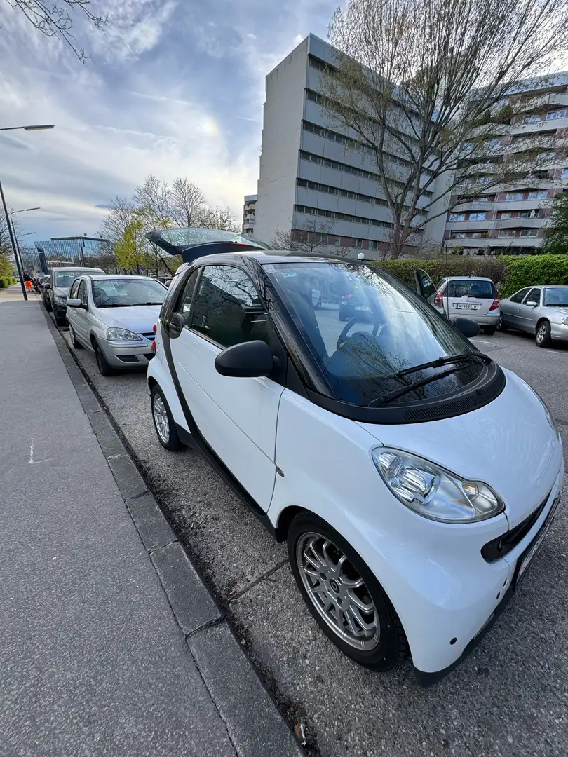smart forTwo pure micro hybrid Weiß - 1