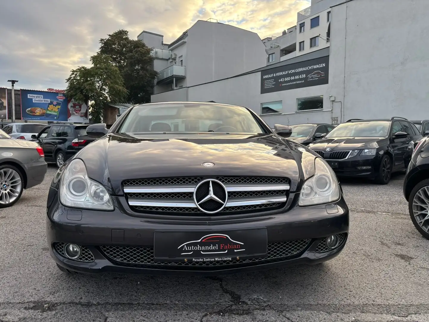 Mercedes-Benz CLS 350 CGI Autom. 292PS Servicegepfl. Holz und Leder Braun - 2