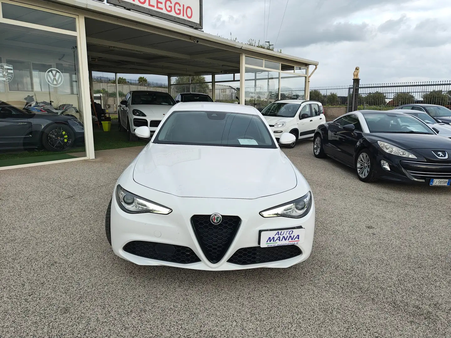 Alfa Romeo Giulia 2.2 t Super 160cv auto my19 Bianco - 2