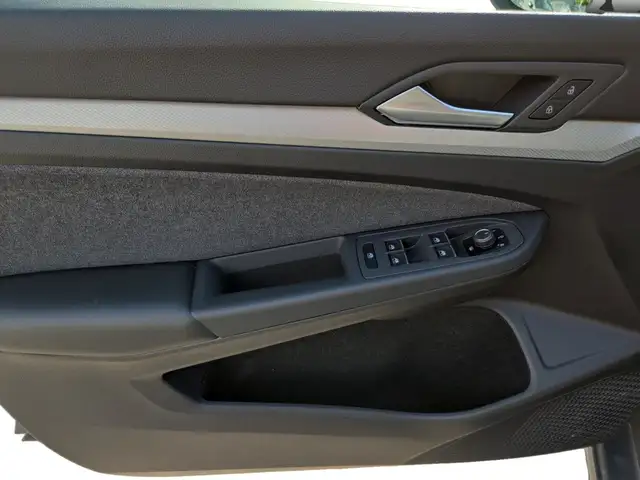 Volkswagen Golf view 11