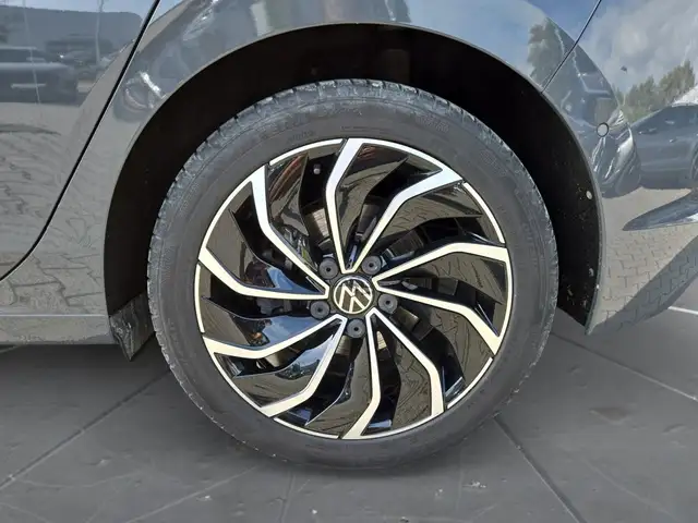 Volkswagen Golf view 15