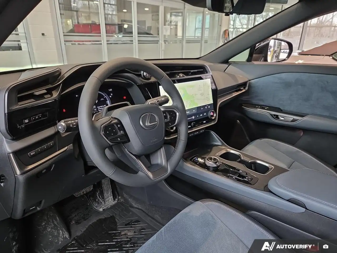 Lexus RZ снимка Lexus RZ