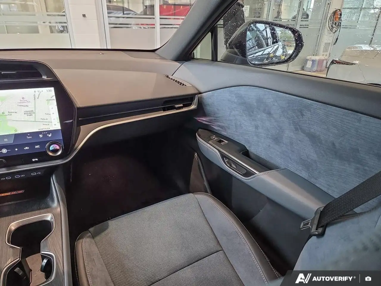 Lexus RZ снимка Lexus RZ