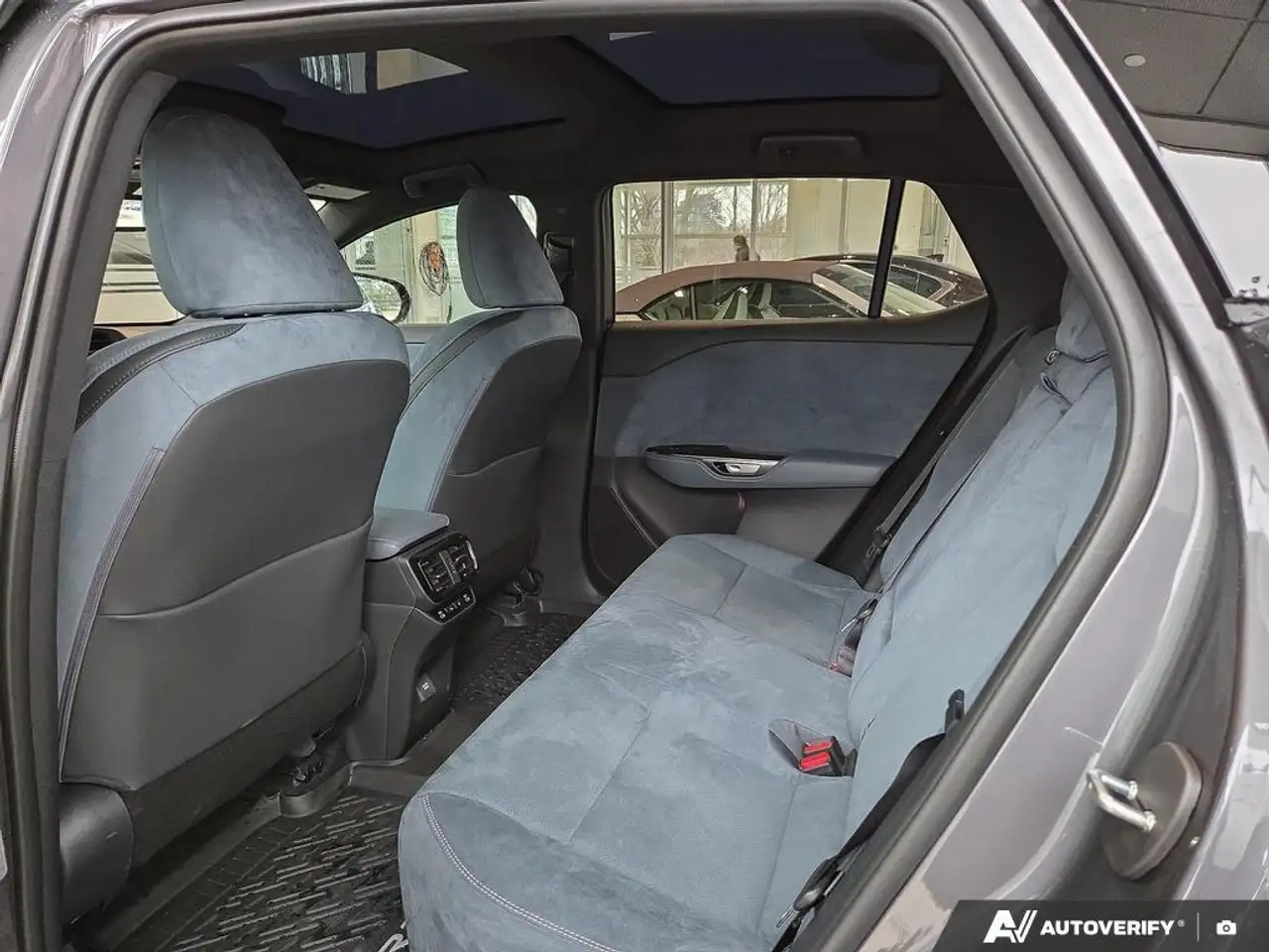 Lexus RZ снимка Lexus RZ