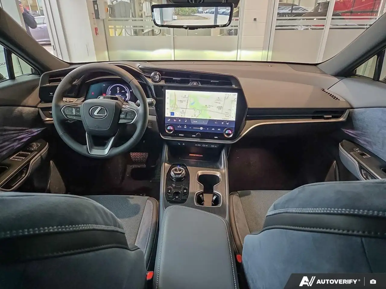 Lexus RZ снимка Lexus RZ