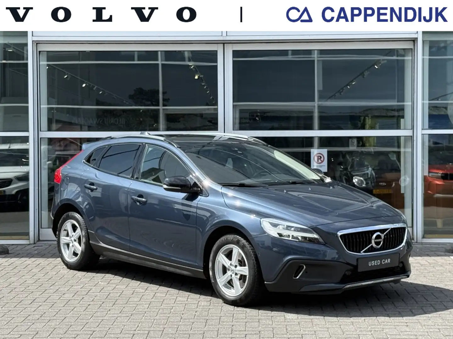 Volvo V40 Cross Country T3 153PK AUT6 Polar+ Luxury| Leder|Pano| Camera| T Blauw - 1