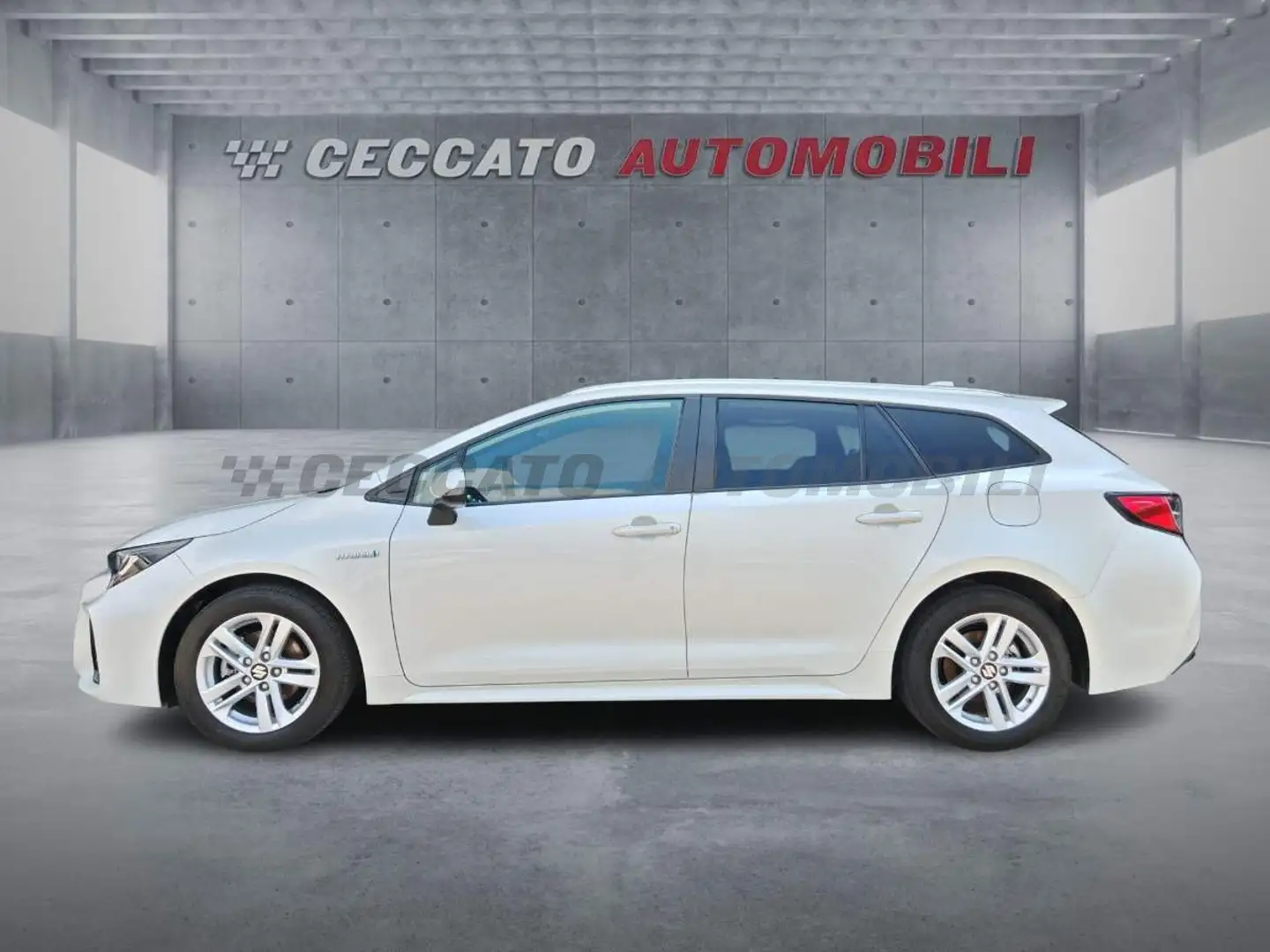 Suzuki Swace Swace 1.8h Cool e-cvt Білий - 2