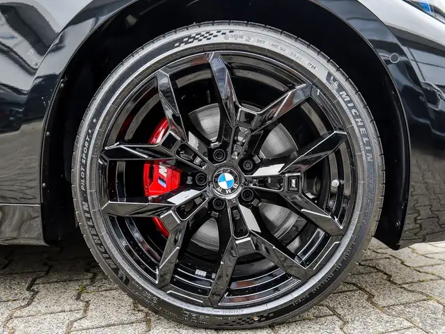 BMW 4 Series view 4
