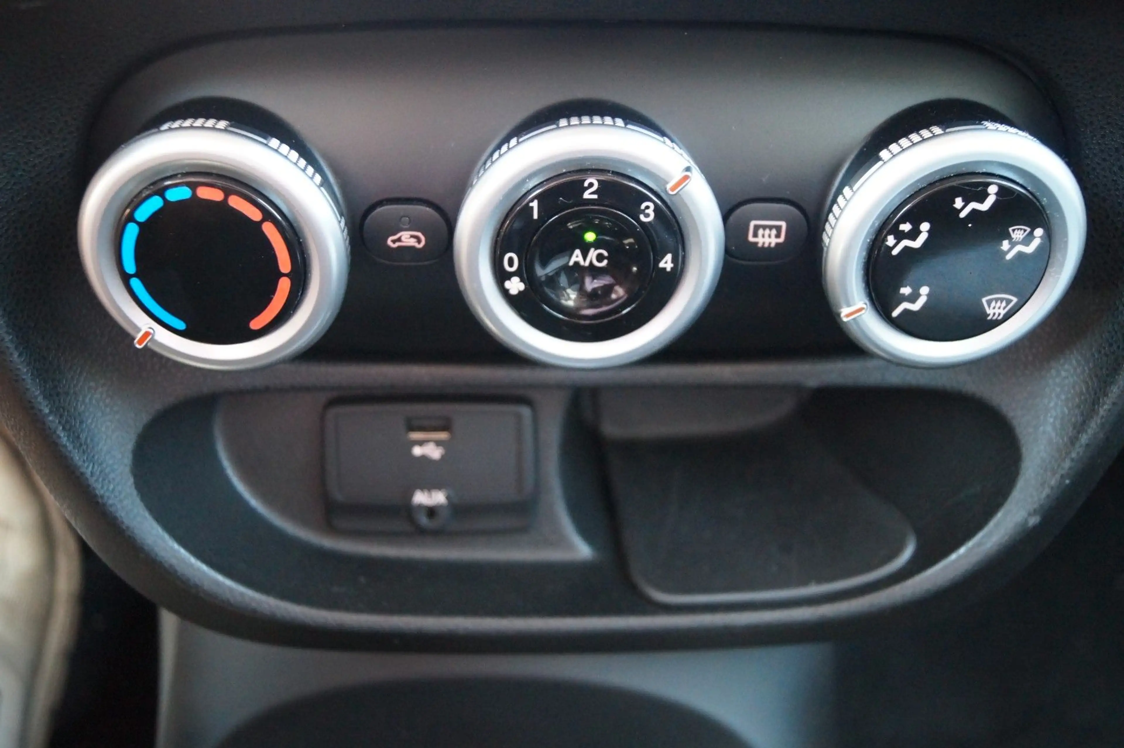 Fiat 500L Pop Star*Navi*Klima*Tempomat*SHZ*MFL*Alu* — photo 15
