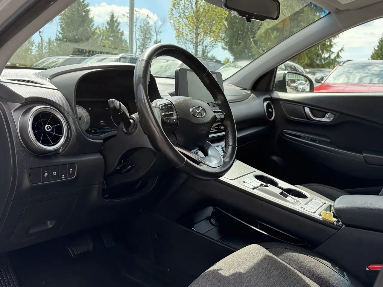Hyundai KONA снимка Hyundai KONA