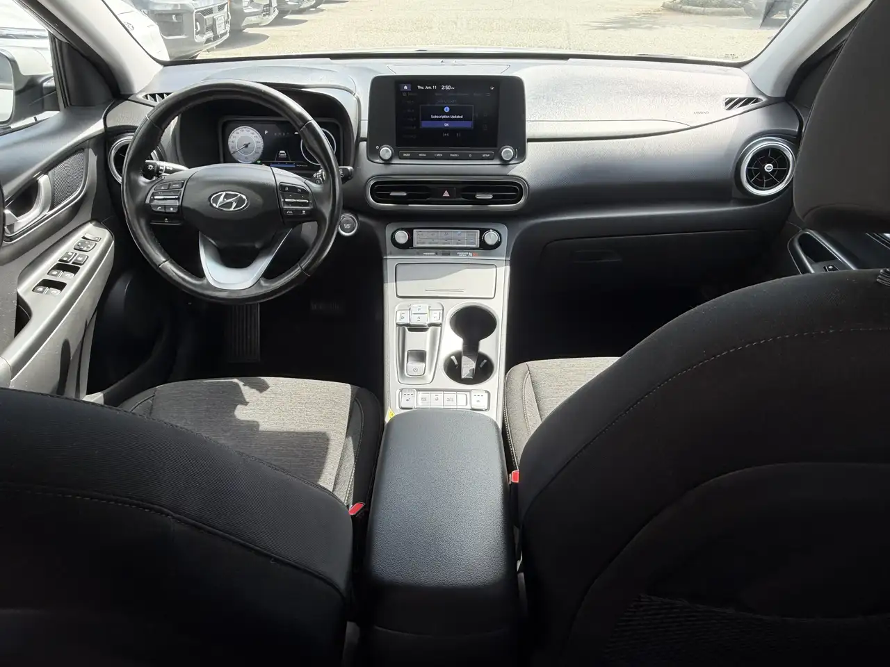 Hyundai KONA снимка Hyundai KONA