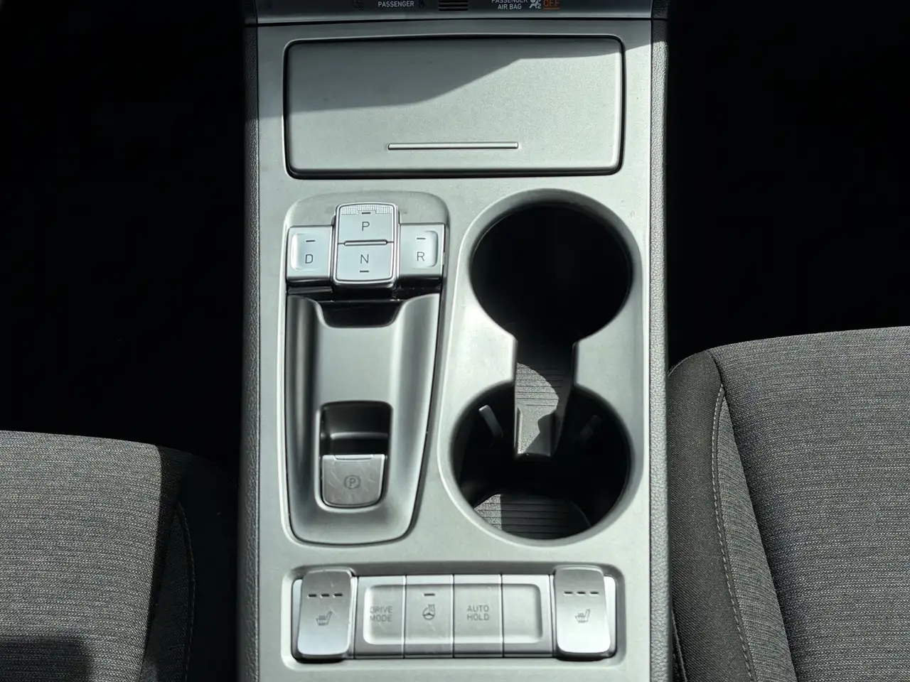 Hyundai KONA снимка Hyundai KONA