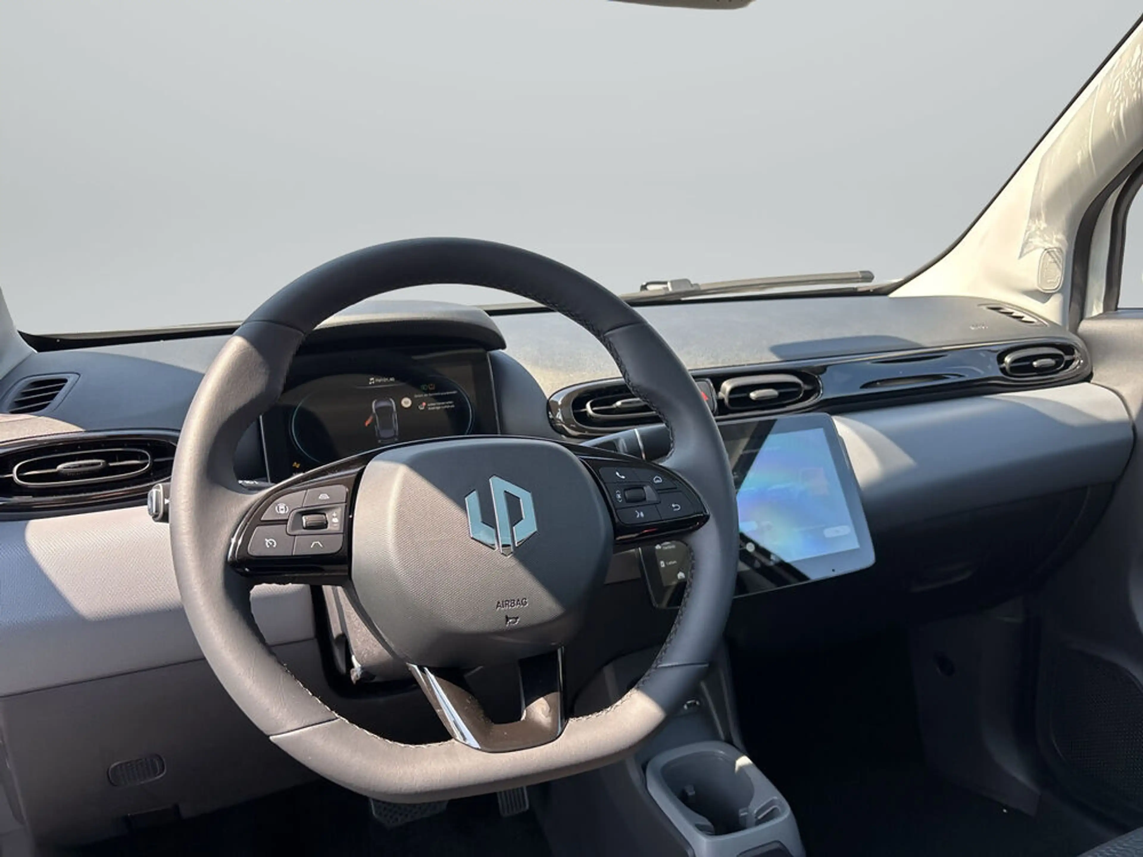 Leapmotor T03 T03 70 kW - EV — photo 7