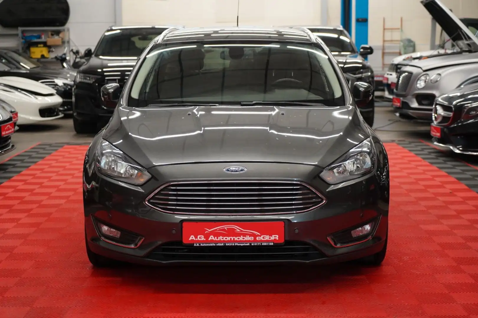 Ford Focus Turnier 1.0 EcoBoost Titanium 1.HAND*LED* Silber - 2