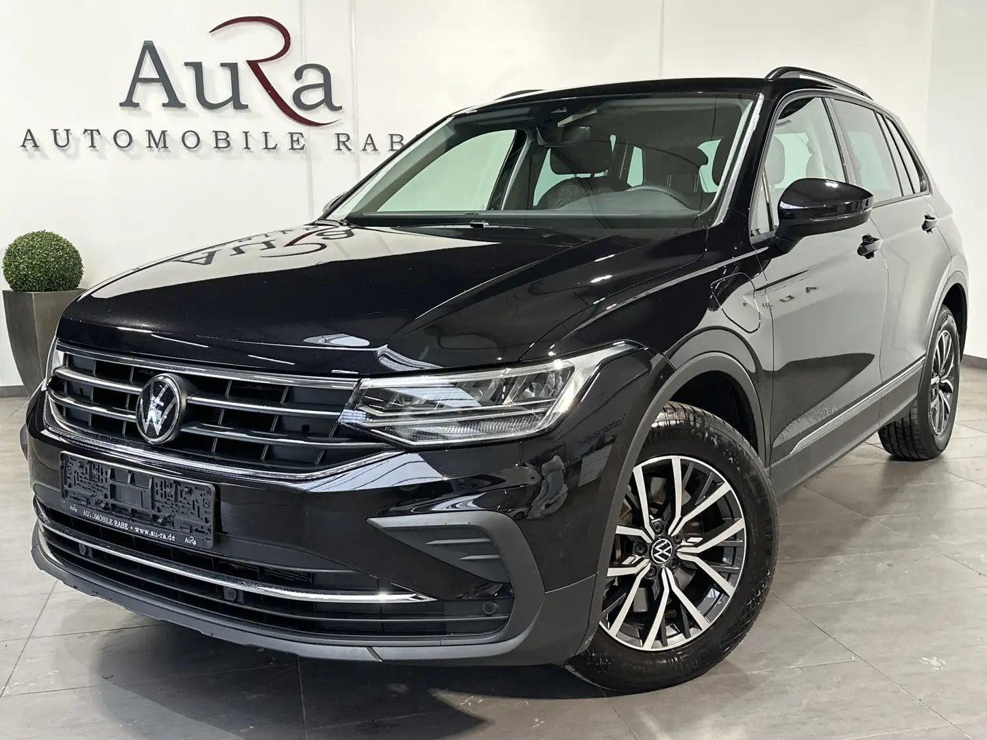 Volkswagen Tiguan 1.4 TSI eHybrid Life NAV+LED+AHK+VCOCKPIT Schwarz - 2