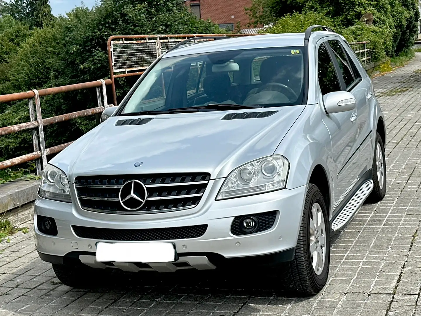 Mercedes-Benz ML 320 CDI / Utilitaire - Carnet d'entretien complet Серый - 1
