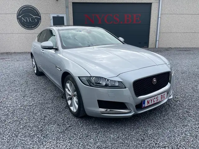 Jaguar XF XF 2.0 - 250 ch BVA Prestige