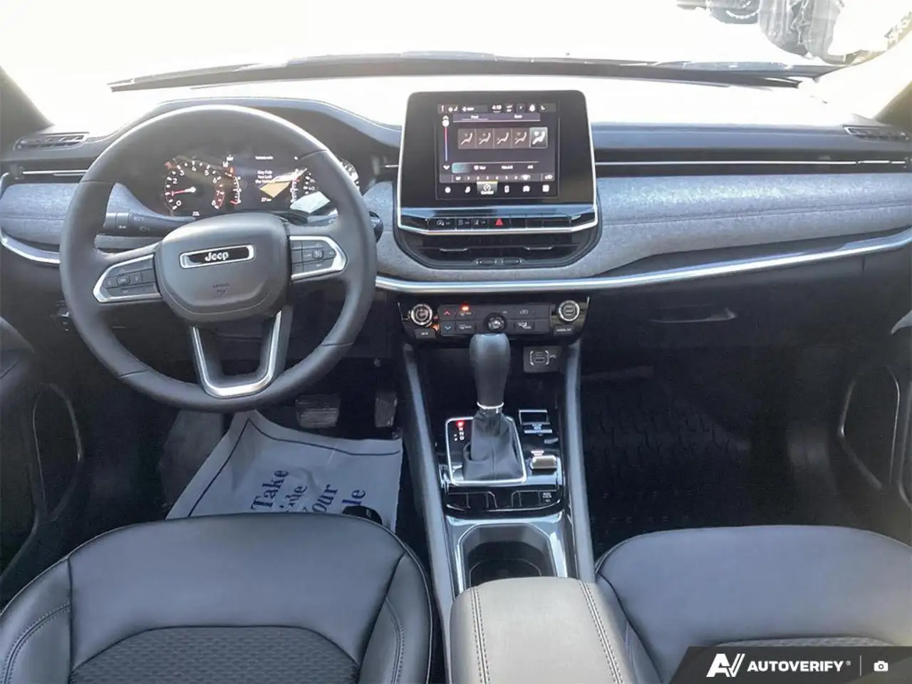 Jeep Compass снимка Jeep Compass