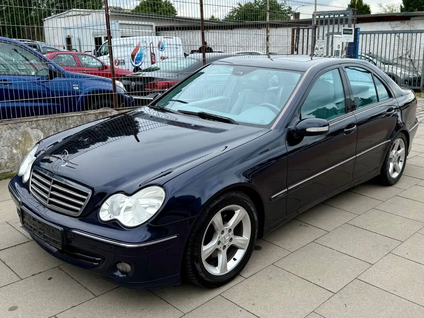 Mercedes-Benz C 180 C -Klasse Lim. Kompressor AvantgardeTÜVNEU Albastru - 2