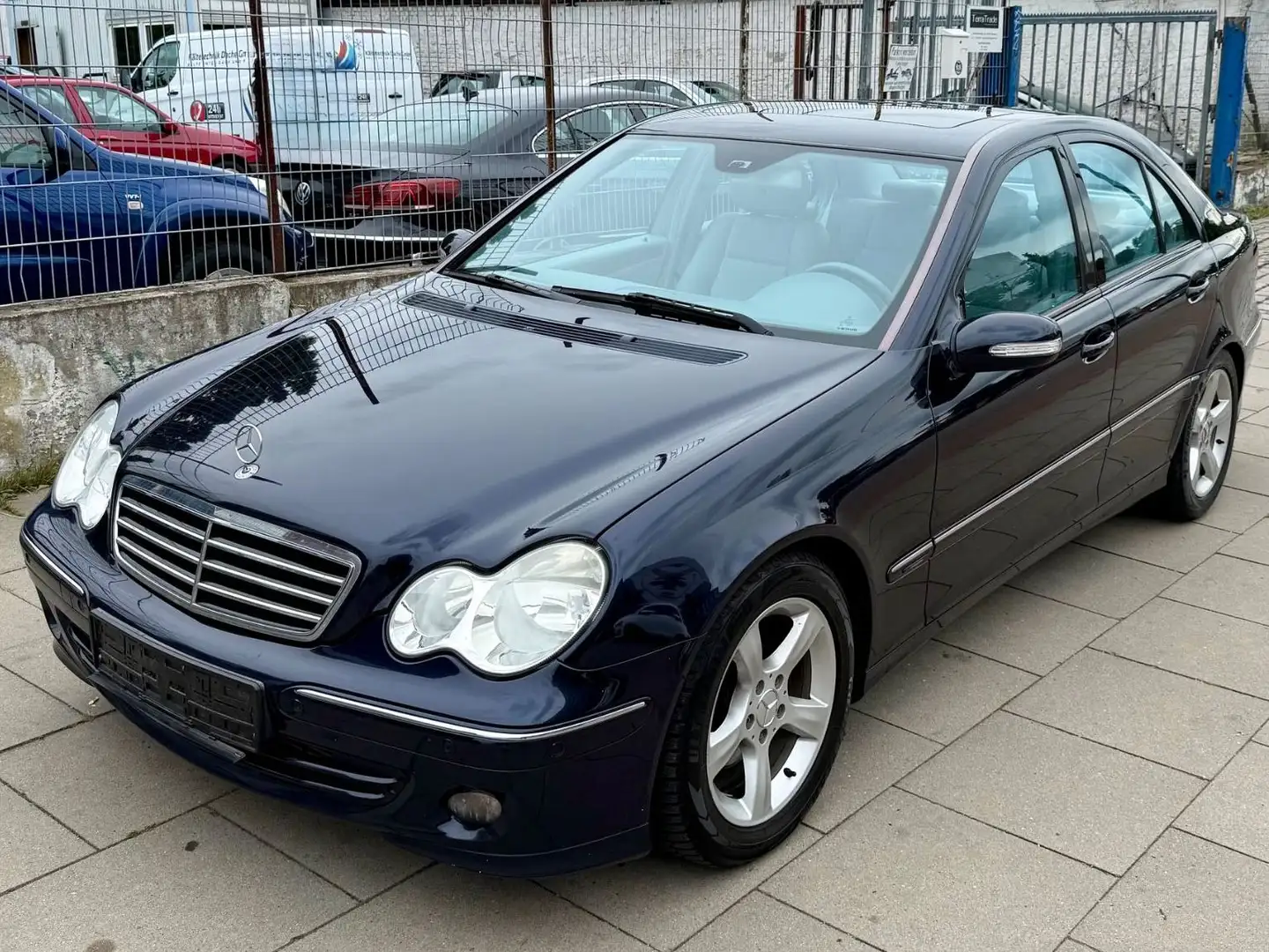 Mercedes-Benz C 180 C -Klasse Lim. Kompressor AvantgardeTÜVNEU Albastru - 1