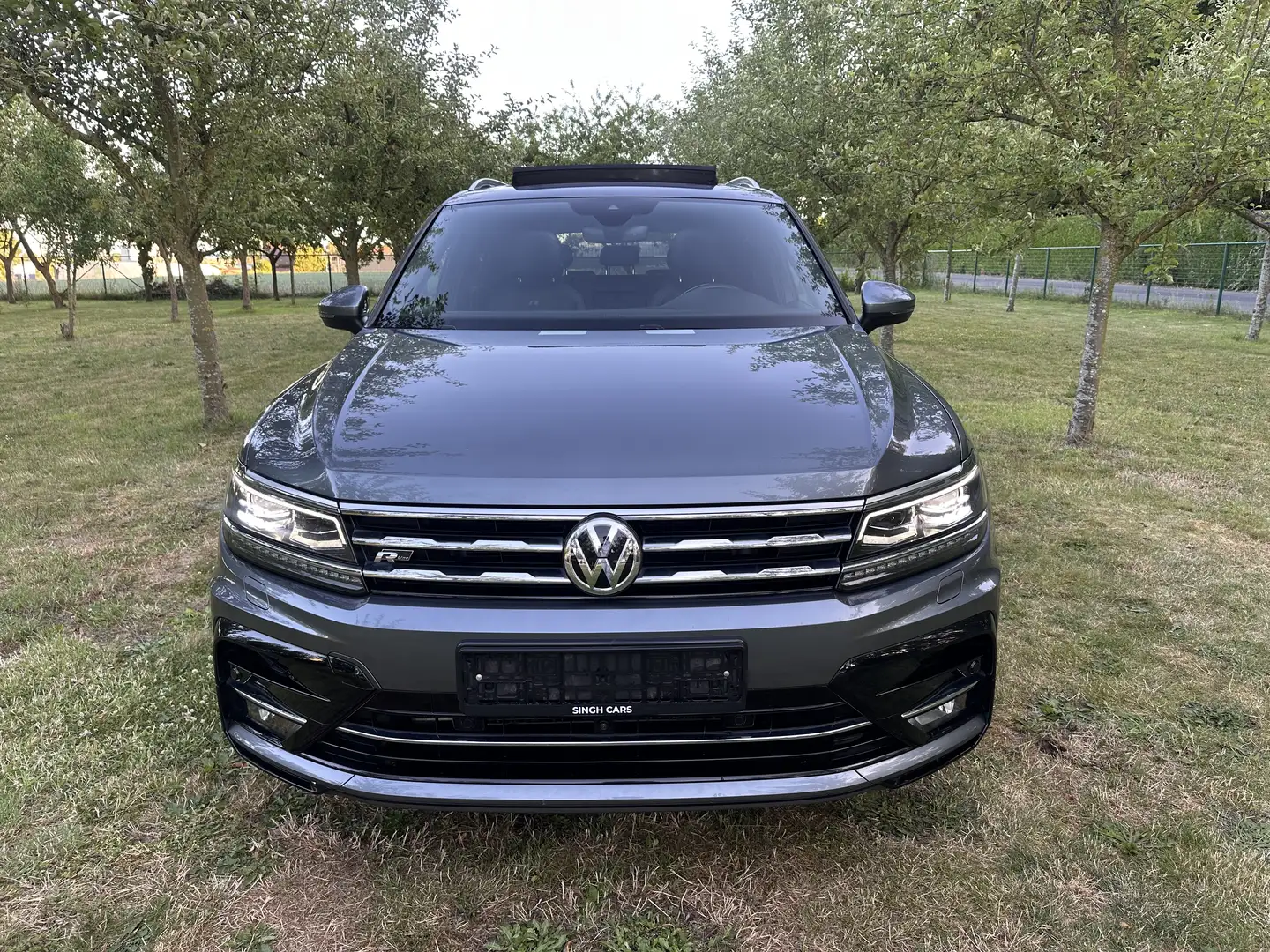 Volkswagen Tiguan Allspace 1.5 TSI DSG R-Line/Pano/Automaat/7-PL/Camera Gris - 2