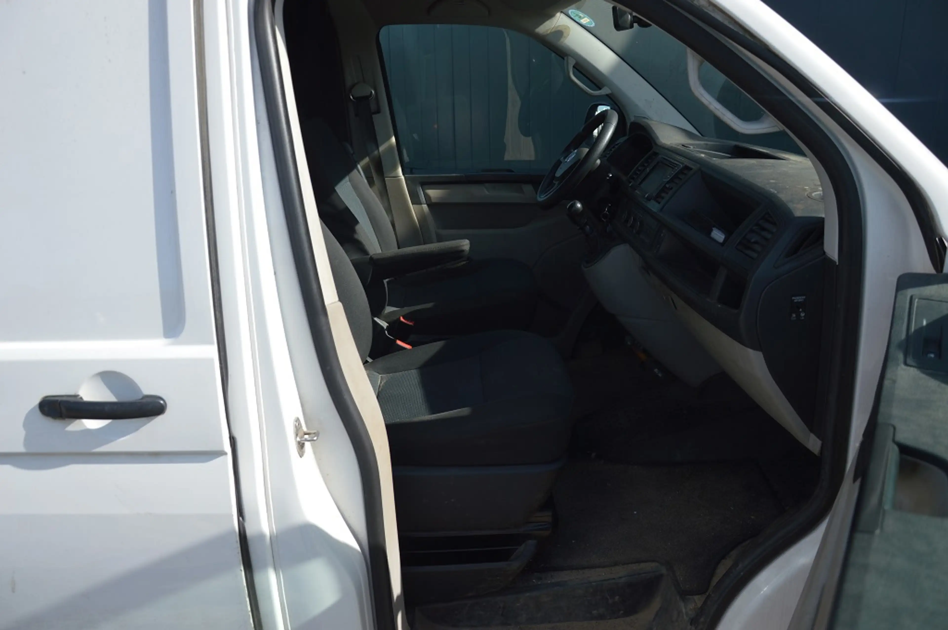 Volkswagen Transporter 2.0 TDI L1H1 Comfortline 102PK Euro 5 Airco schuif — photo 6