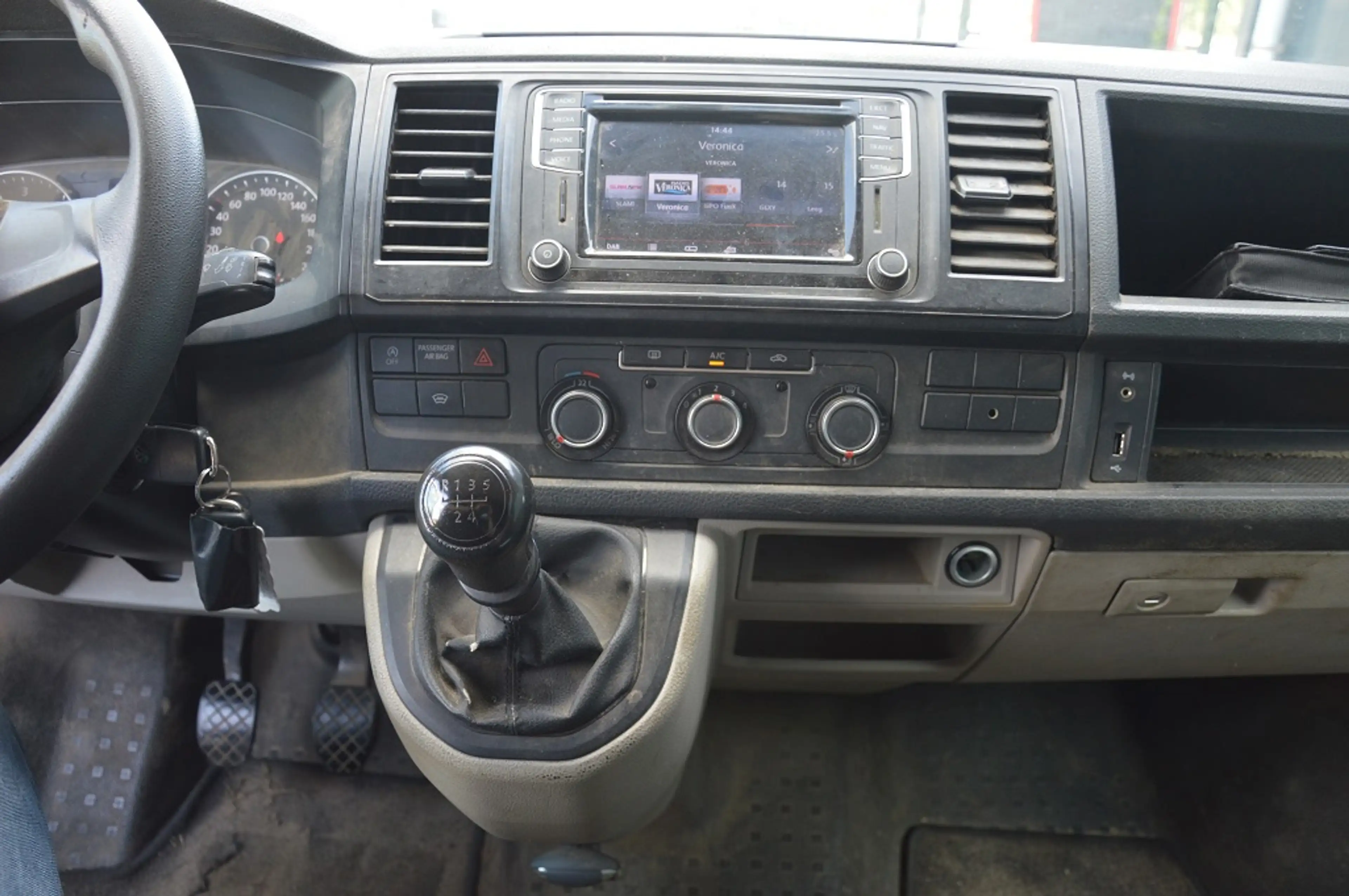 Volkswagen Transporter 2.0 TDI L1H1 Comfortline 102PK Euro 5 Airco schuif — photo 7