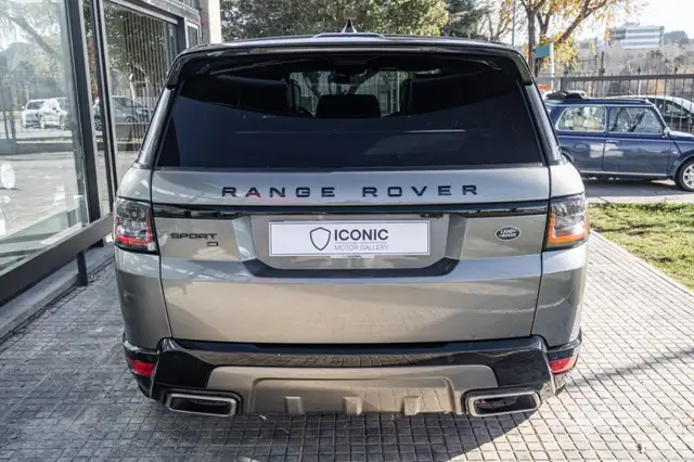 Land Rover Range Rover Sport view 10
