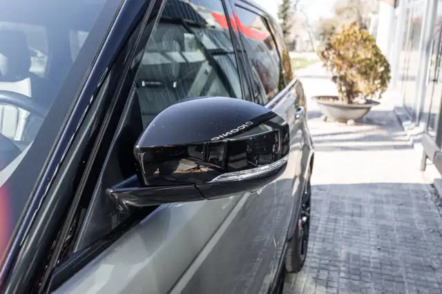 Land Rover Range Rover Sport view 15