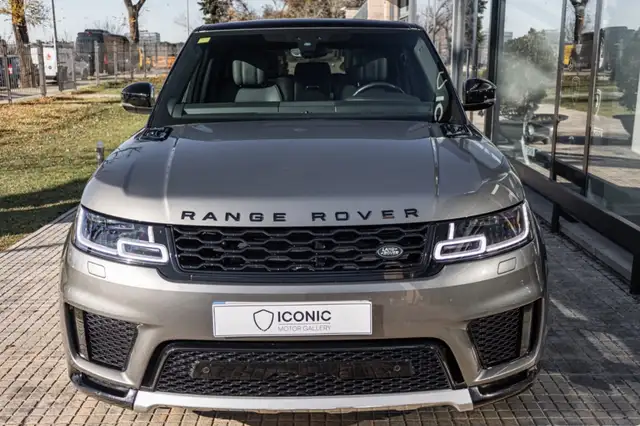 Land Rover Range Rover Sport view 3