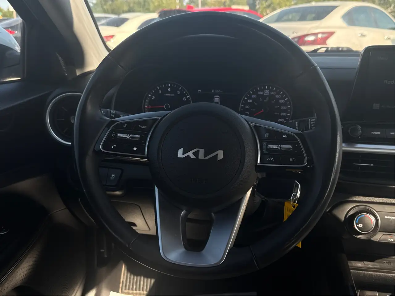 Kia Forte снимка Kia Forte
