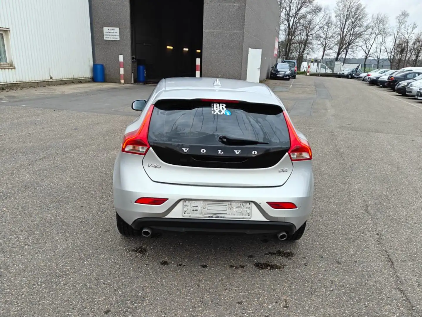 Volvo V40 V40 D2 Geartronic Momentum Argent - 2