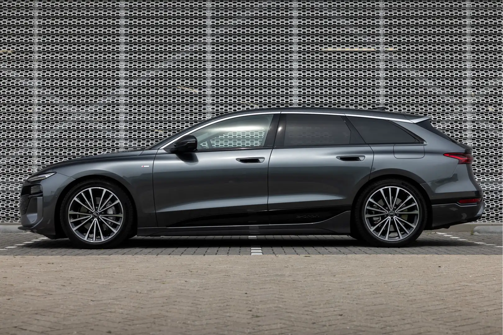 Audi A6 Avant e-tron Advanced edition performance 100 kWh Grijs - 2