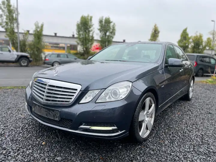 Mercedes-Benz E 350 E Limousine E 350 CGI BlueEfficiency