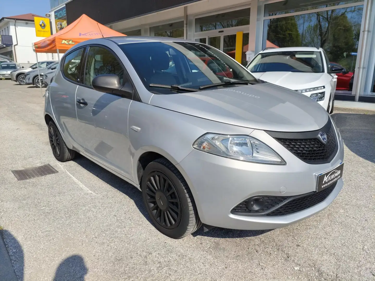 Lancia Ypsilon 1.2 69 CV 5 porte GPL Ecochic Elefantino Blu - 2