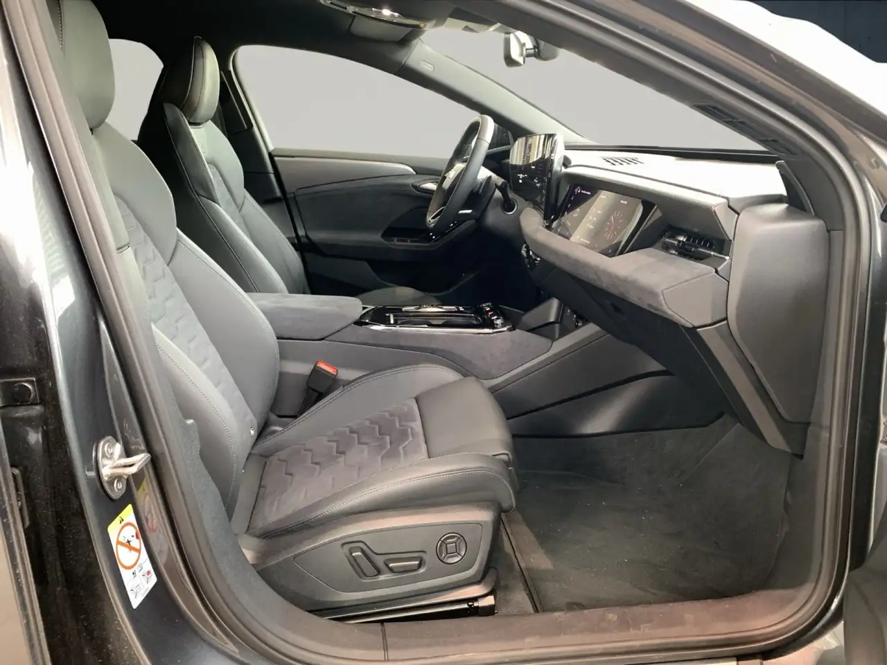Audi A6 e-tron S line AHK/W-Pumpe/Tech+/21" 15